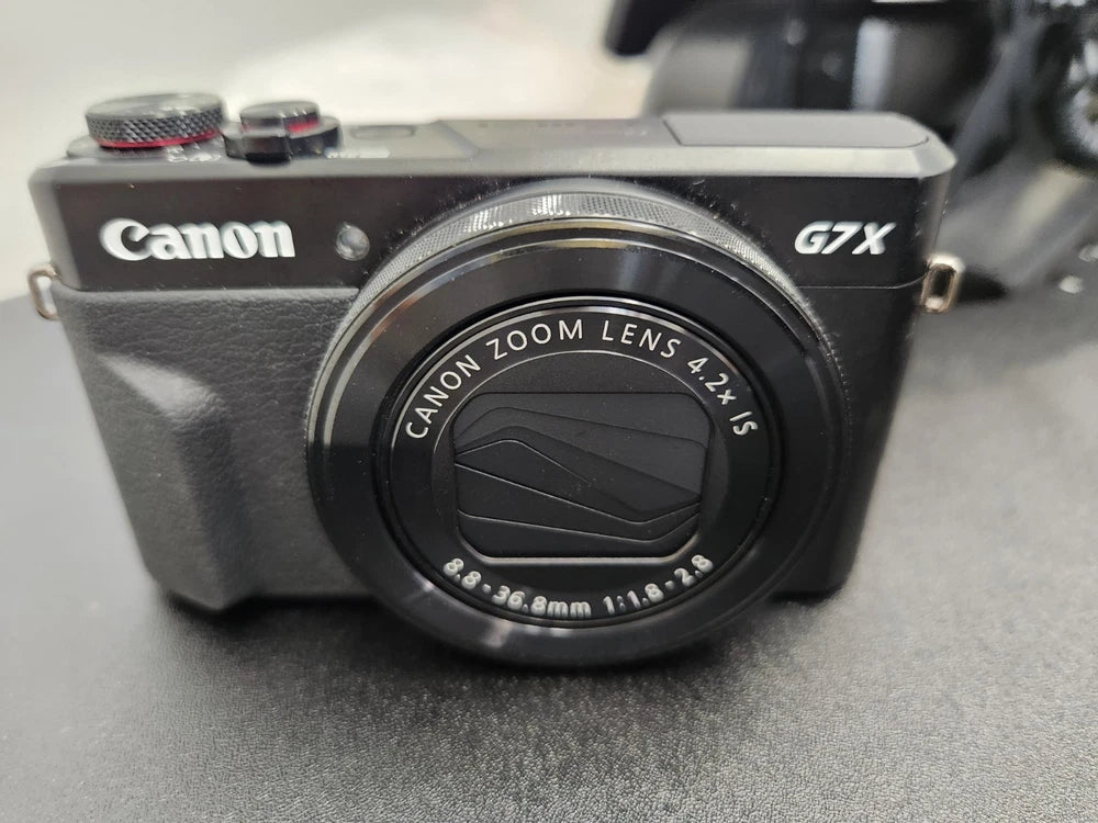 Canon PowerShot G7 X Mark II 20.1 MP Digital Camera - Rarely Used